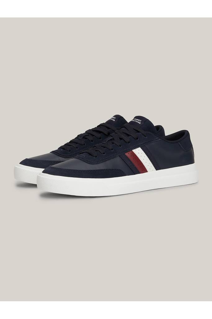 Przód męskie sneakersy skórzane cupset rwb tommy hilfiger FM0FM04975