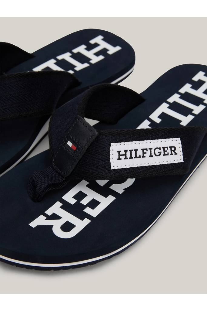 Detal stylizacja męskie japonki patch beach tommy hilfiger FM0FM05024