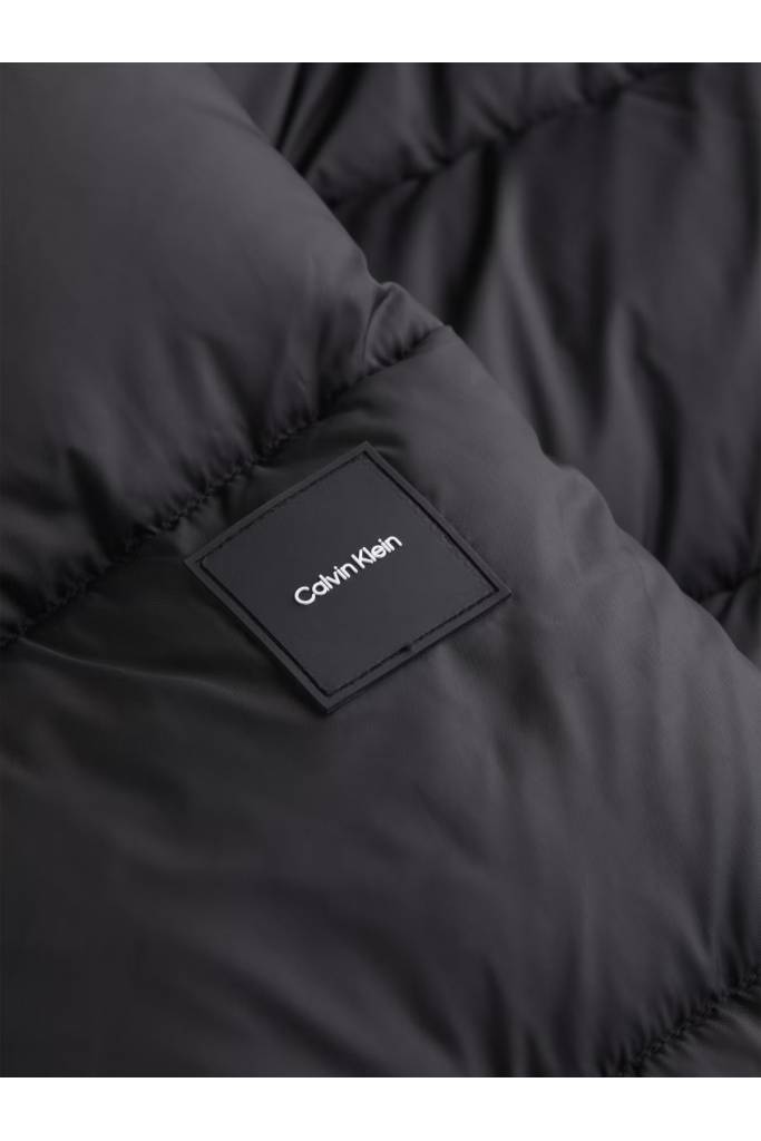 Detal 3 męska kurtka puchowa z kapturem quilt mw calvin klein K10K113476