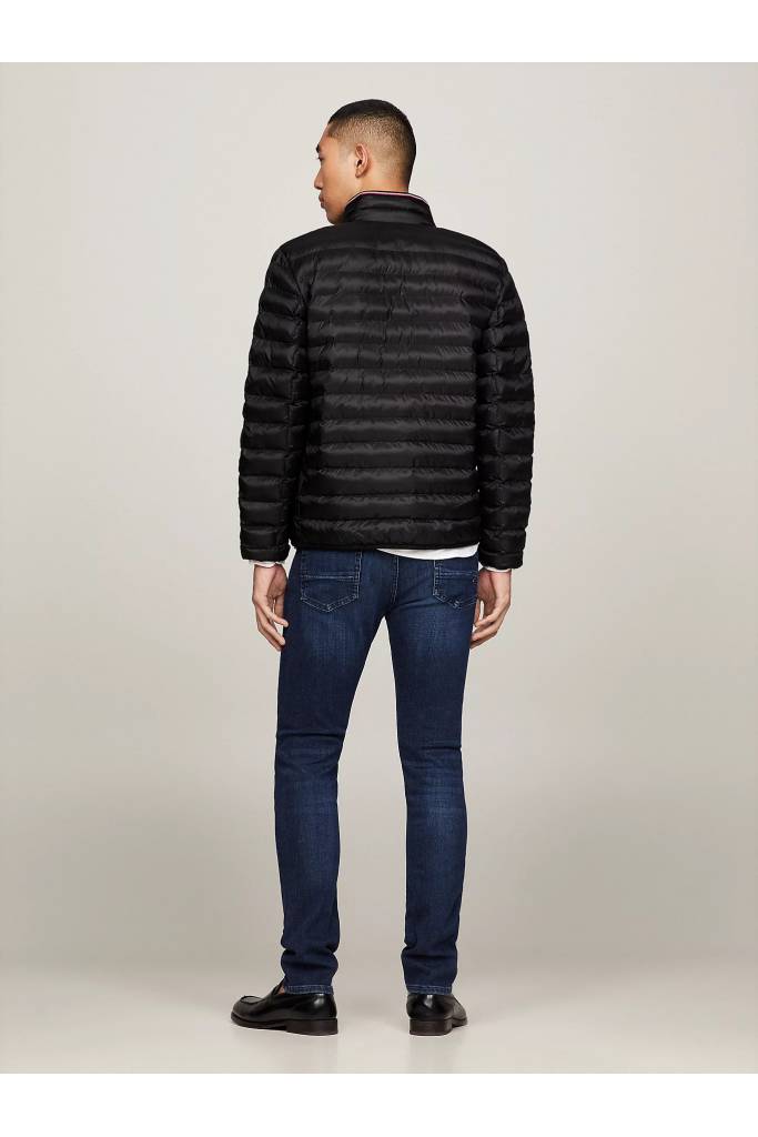 Tył męska kurtka puchowa core packable tommy hilfiger MW0MW18763 Tył męska kurtka puchowa core packable tommy hilfiger MW0MW18763