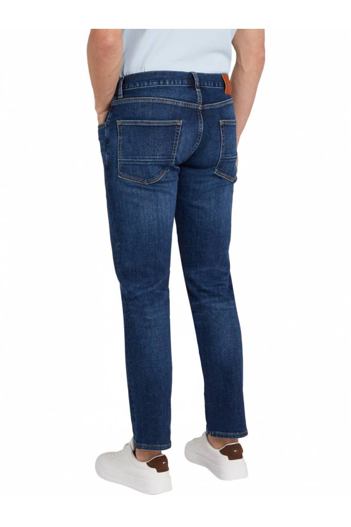 Tył męskie jeansy core denton dark blue tommy hilfiger MW0MW39034