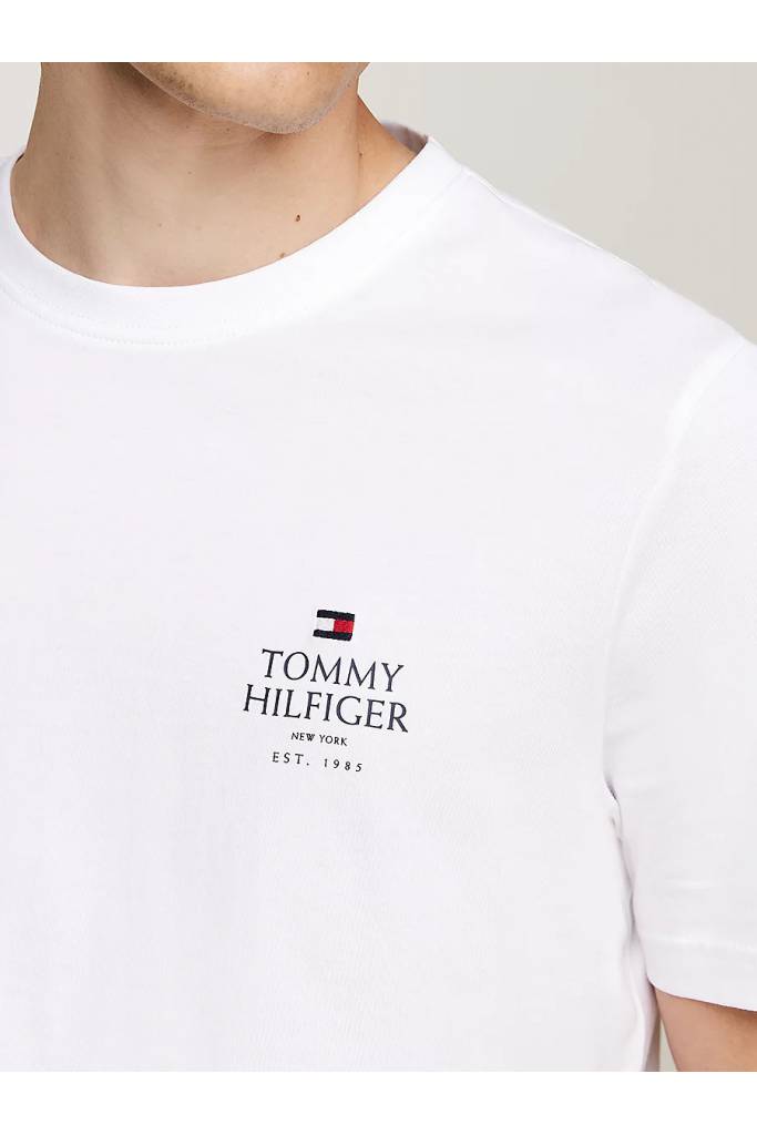 Detal stylizacja męski t-shirt hilfiger stack tommy hilfiger MW0MW36500