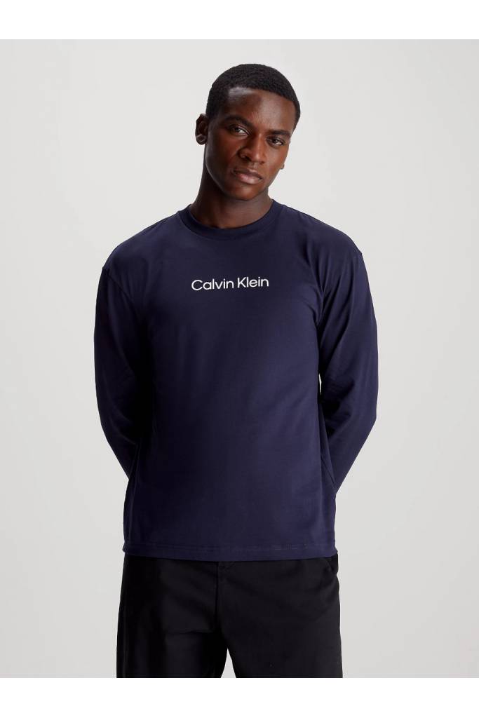 Przód męski longsleeve hero logo calvin klein K10K112396