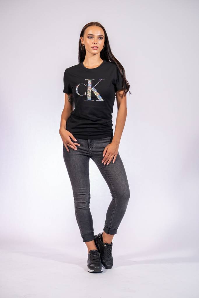 Detal stylizacja calvin klein jeans t-shirt iridescent J20J214231