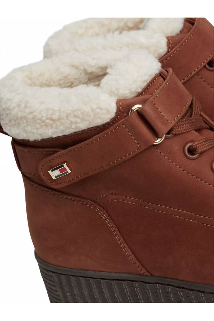 Detal stylizacja damskie botki skórzane faux fur nubuck low lace-up tommy hilfiger FW0FW08172