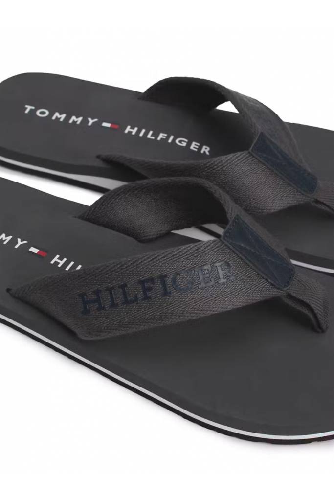 Detal stylizacja męskie japonki hilfiger monotype beach sandal tommy hilfiger FM0FM05237