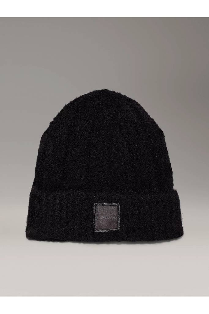 Damska czapka zimowa modern patch chunky beanie calvin klein K60K612596