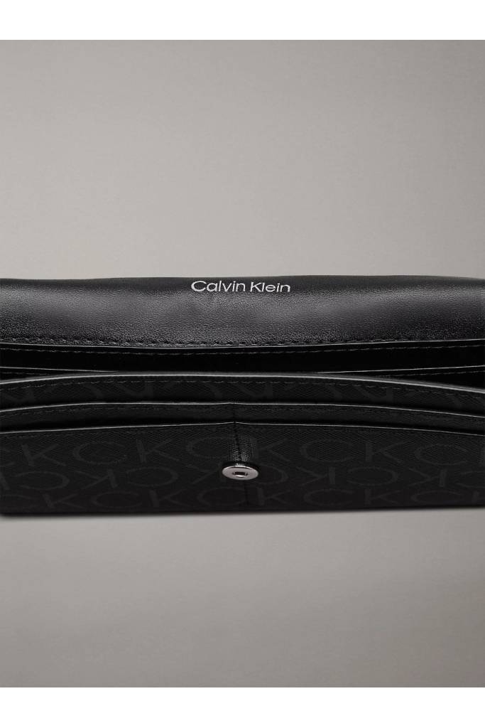 Przód damski portfel linear large wallet_mono calvin klein K60K612444