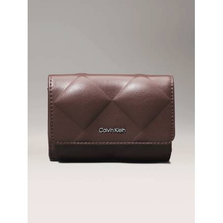 Damski portfel diamond quilt small trifold calvin klein K60K612898