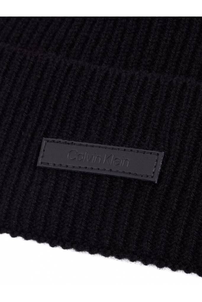 Detal stylizacja męska kaszmirowa czapka zimowa cashmere beanie calvin klein K50K512355