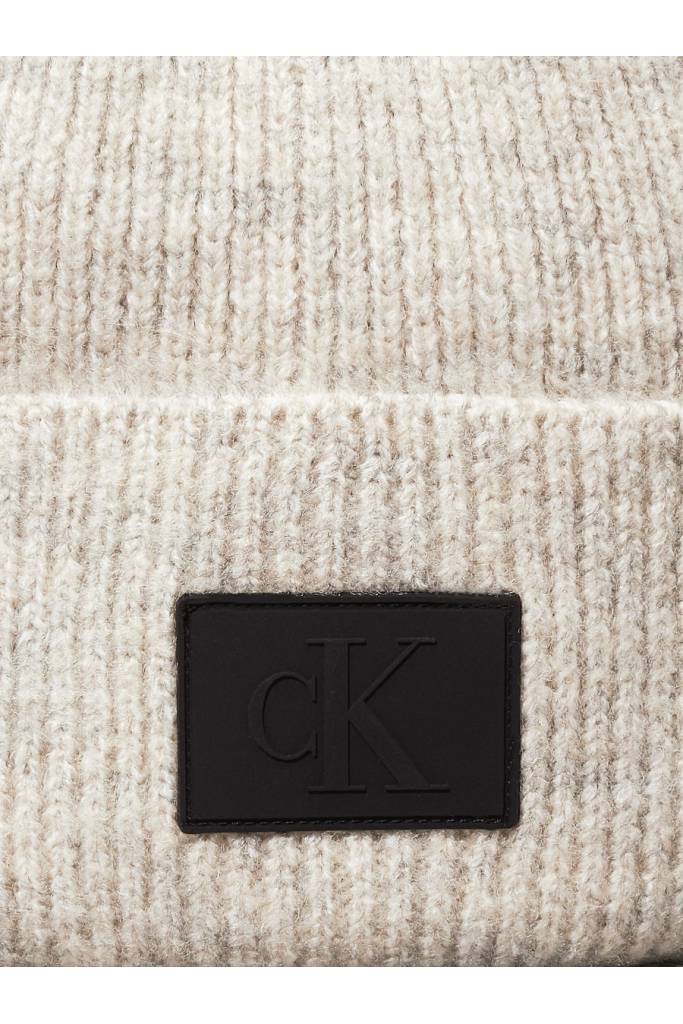 Detal stylizacja męska czapka zimowa rubberized beanie calvin klein jeans K50K512458