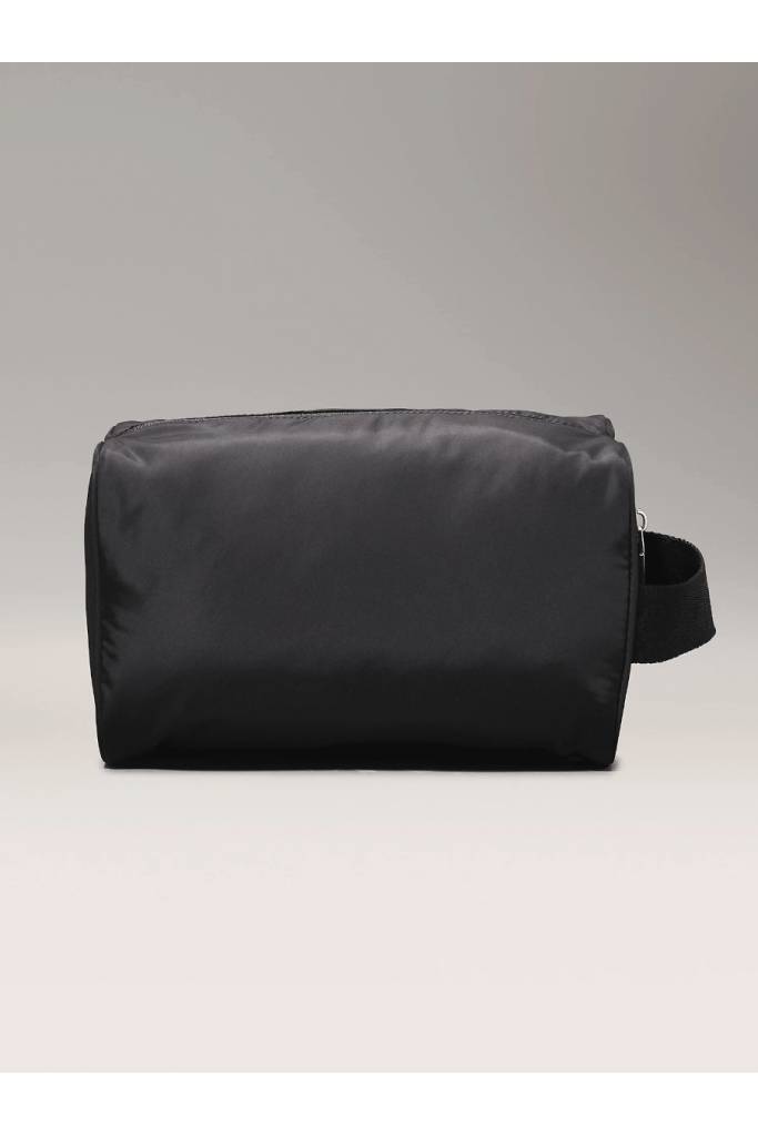 Tył męska kosmetyczka over webbing dopp kit calvin klein jeans K50K512593