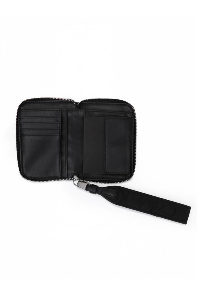 Przód damski portfel gracie zip around calvin klein K60K611688 Przód damski portfel gracie zip around calvin klein K60K611688