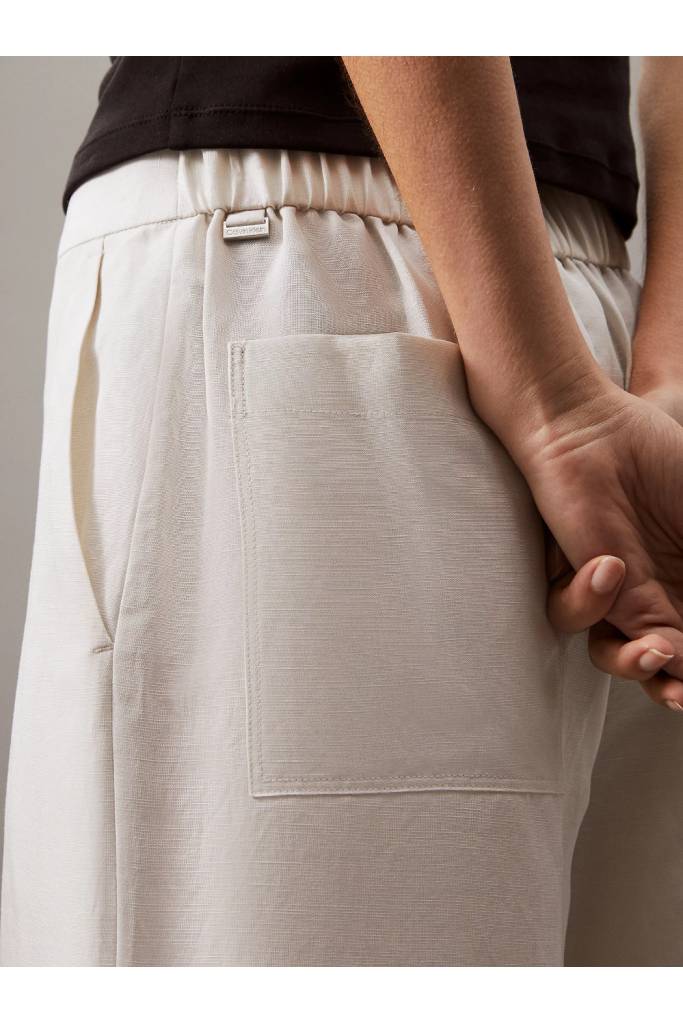 Detal stylizacja damskie szorty linen blend calvin klein K20K208380 Detal stylizacja damskie szorty linen blend calvin klein K20K208380