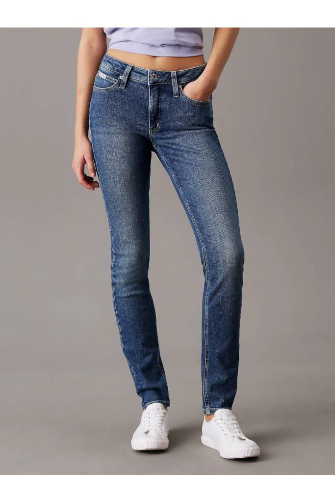 Przód damskie jeansy mid rise skinny calvin klein jeans J20J225121 Przód damskie jeansy mid rise skinny calvin klein jeans J20J225121
