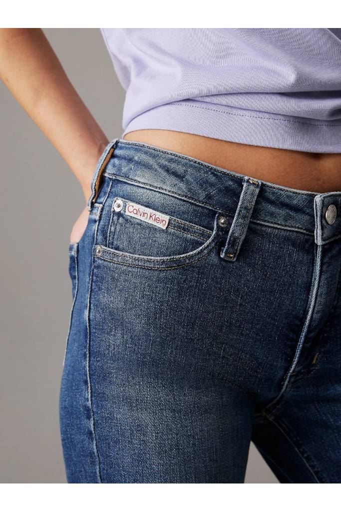 Detal 2 damskie jeansy mid rise skinny calvin klein jeans J20J225121 Detal 2 damskie jeansy mid rise skinny calvin klein jeans J20J225121
