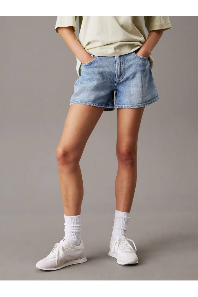 Przód damskie szorty jeansowe mom calvin klein jeans J20J225152 Przód damskie szorty jeansowe mom calvin klein jeans J20J225152
