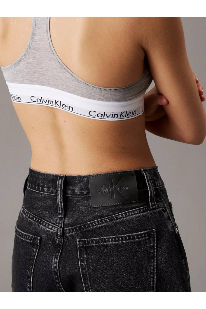 Detal 3 damskie szorty jeansowe bermuda calvin klein jeans J20J225190
