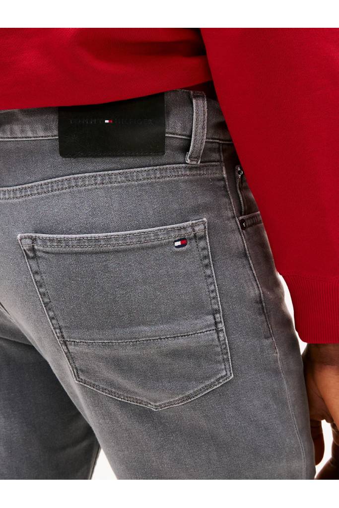 Detal stylizacja męskie jeansy slim bleecker sstr eros grey tommy hilfiger MW0MW38828 Detal stylizacja męskie jeansy slim bleecker sstr eros grey tommy hilfiger MW0MW38828