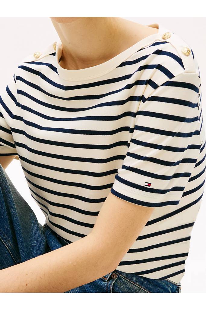 Detal stylizacja damski t-shirt gold button stripe tommy hilfiger WW0WW42907 Detal stylizacja damski t-shirt gold button stripe tommy hilfiger WW0WW42907
