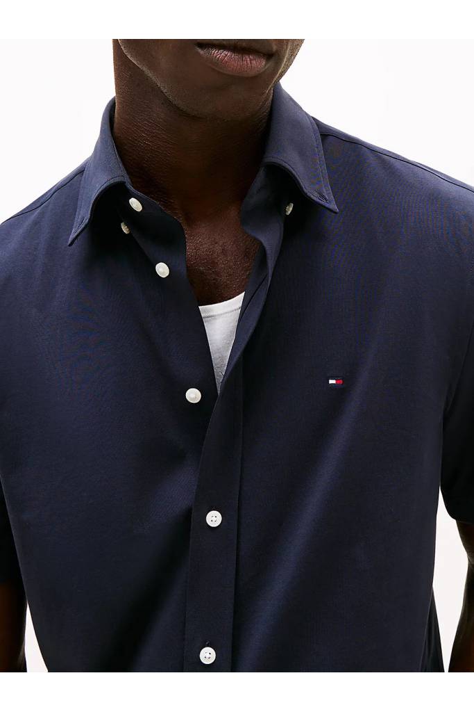 Detal stylizacja męska koszula performance knit solid tommy hilfiger MW0MW38663 Detal stylizacja męska koszula performance knit solid tommy hilfiger MW0MW38663