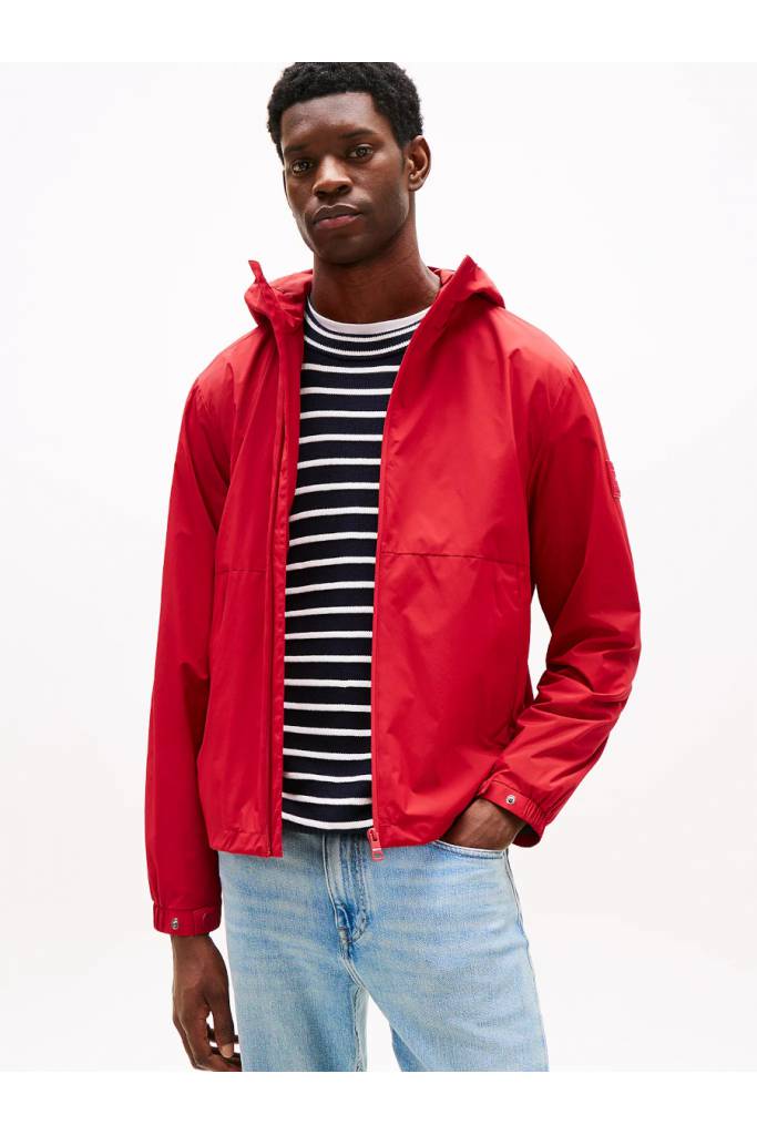Przód męska kurtka z kapturem wiatrówka branded tommy hilfiger MW0MW38905