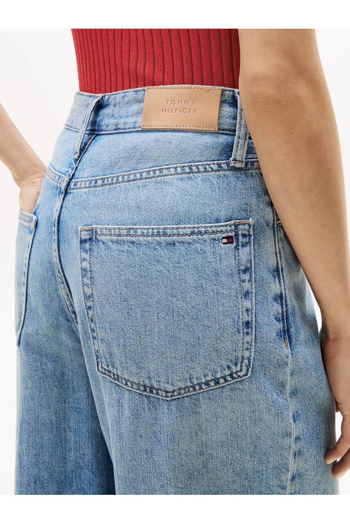 Detal stylizacja damskie jeansy wide leg hw cropped sia tommy hilfiger WW0WW45504 Detal stylizacja damskie jeansy wide leg hw cropped sia tommy hilfiger WW0WW45504
