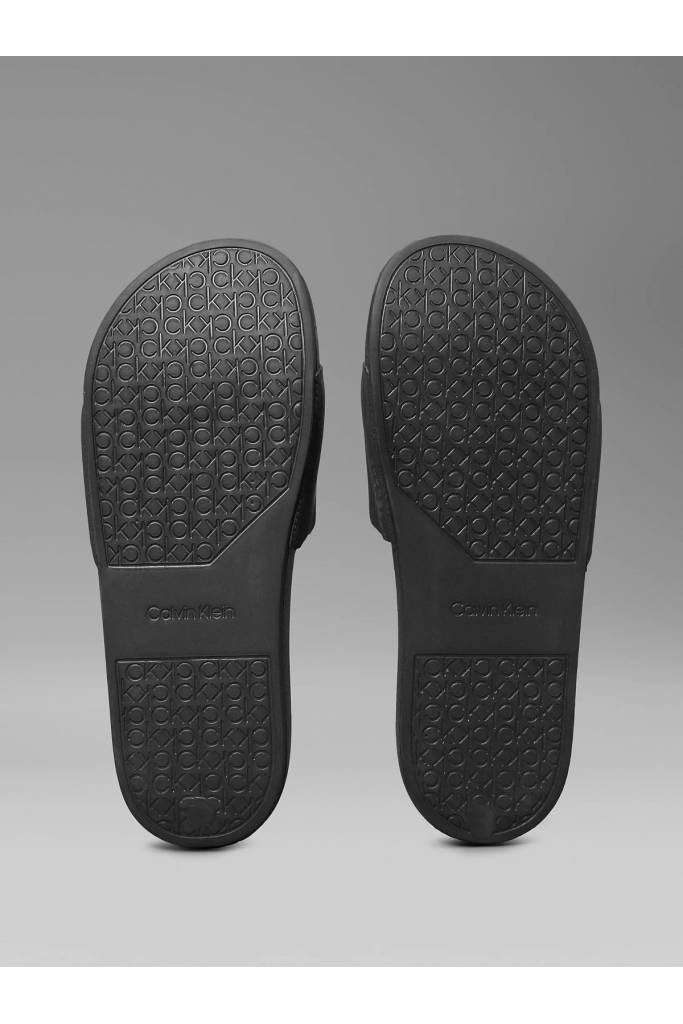 Detal 3 męskie klapki santorini pool slide square calvin klein HM0HM01754 Detal 3 męskie klapki santorini pool slide square calvin klein HM0HM01754