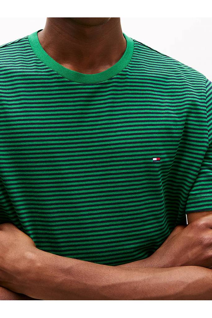 Detal stylizacja męski t-shirt ess seasonal reg fit solid tommy hilfiger MW0MW39995 Detal stylizacja męski t-shirt ess seasonal reg fit solid tommy hilfiger MW0MW39995