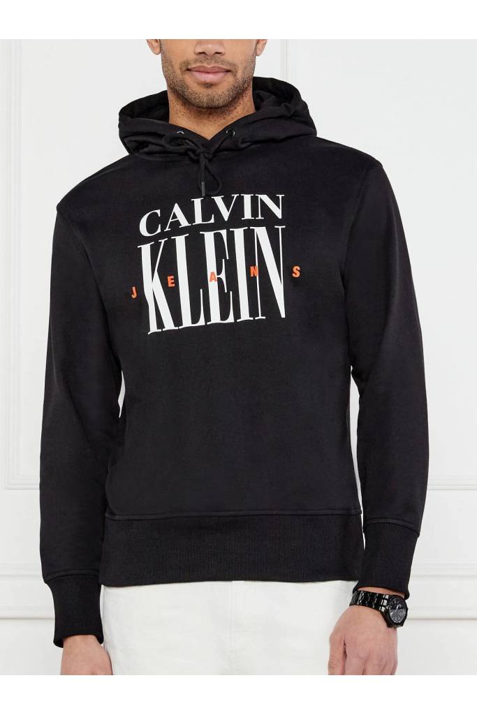 Przód męska bluza z kapturem serif font graphic calvin klein jeans J30J327520
