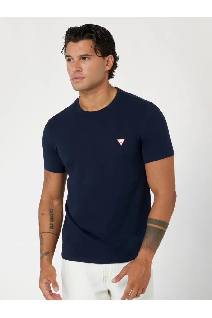 Detal 4 męski t-shirt core z mini logo guess M2YI24 J1314 Detal 4 męski t-shirt core z mini logo guess M2YI24 J1314