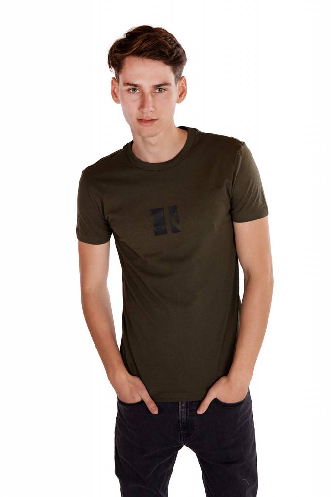Calvin klein jeans t-shirt small center box J30J316656 Calvin klein jeans t-shirt small center box J30J316656
