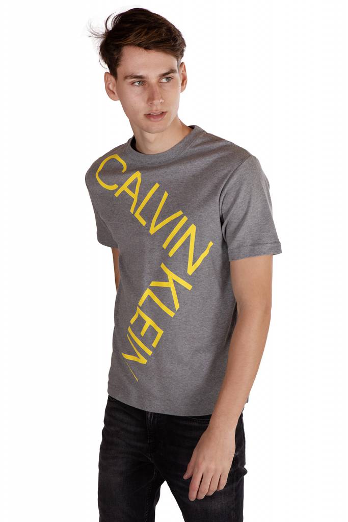 Detal 4 calvin klein t-shirt bold logo relaxed K10K105578 Detal 4 calvin klein t-shirt bold logo relaxed K10K105578