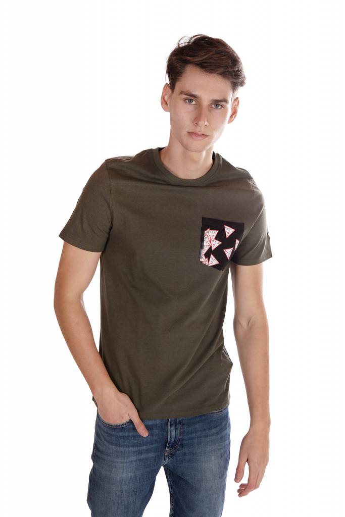 Guess t-shirt multitude M0YI59 I3Z11 Guess t-shirt multitude M0YI59 I3Z11