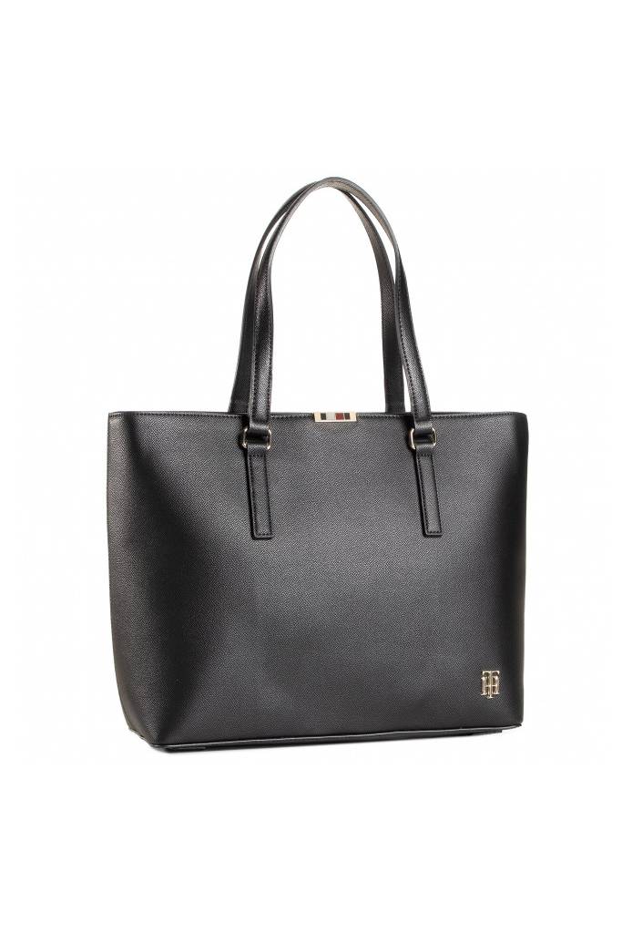 Detal stylizacja tommy hilfiger torebka saffiano AW0AW08537 Detal stylizacja tommy hilfiger torebka saffiano AW0AW08537