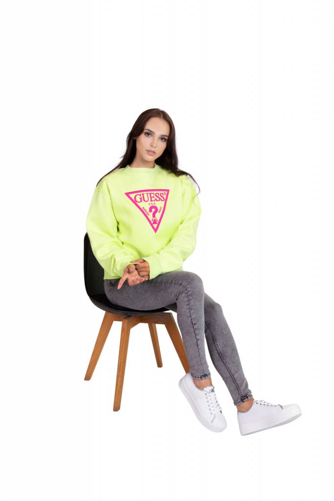 Przód guess bluza basic triangle W0YQ50 K9Z20 Przód guess bluza basic triangle W0YQ50 K9Z20