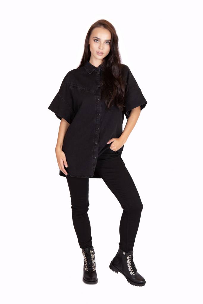 Detal stylizacja guess koszula boyzee W0YH24 D42U1 Detal stylizacja guess koszula boyzee W0YH24 D42U1