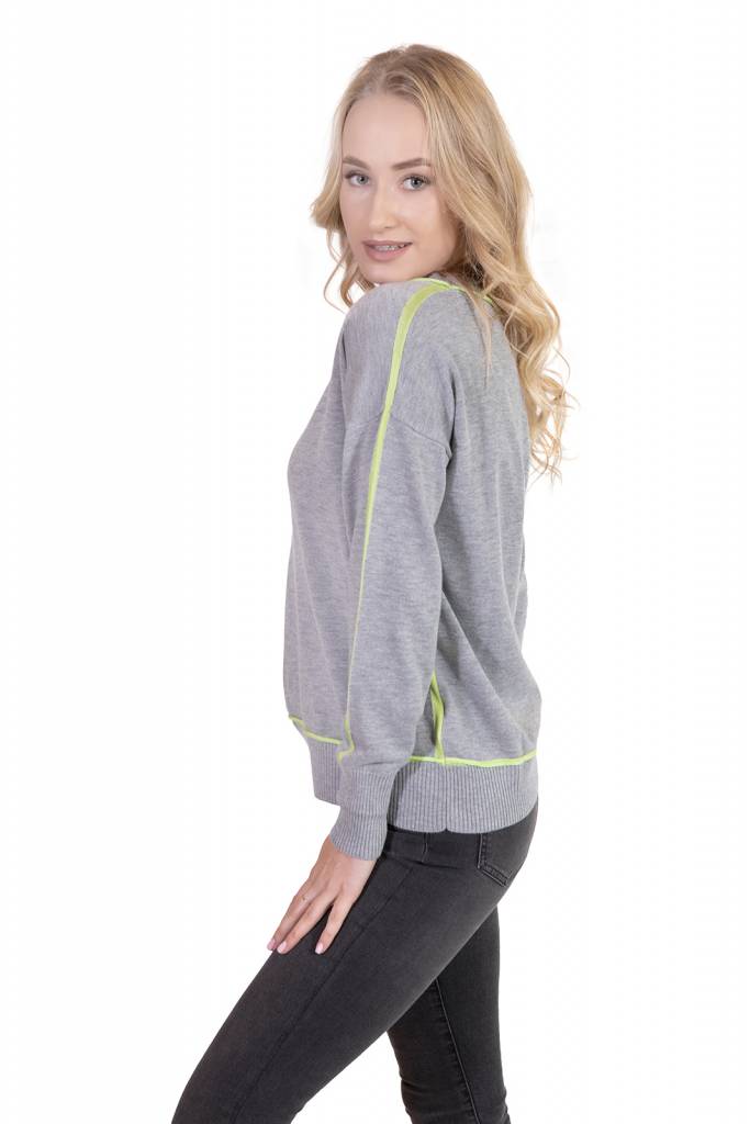 Detal stylizacja guess sweter beatrice W0YR47 Z2G40 Detal stylizacja guess sweter beatrice W0YR47 Z2G40