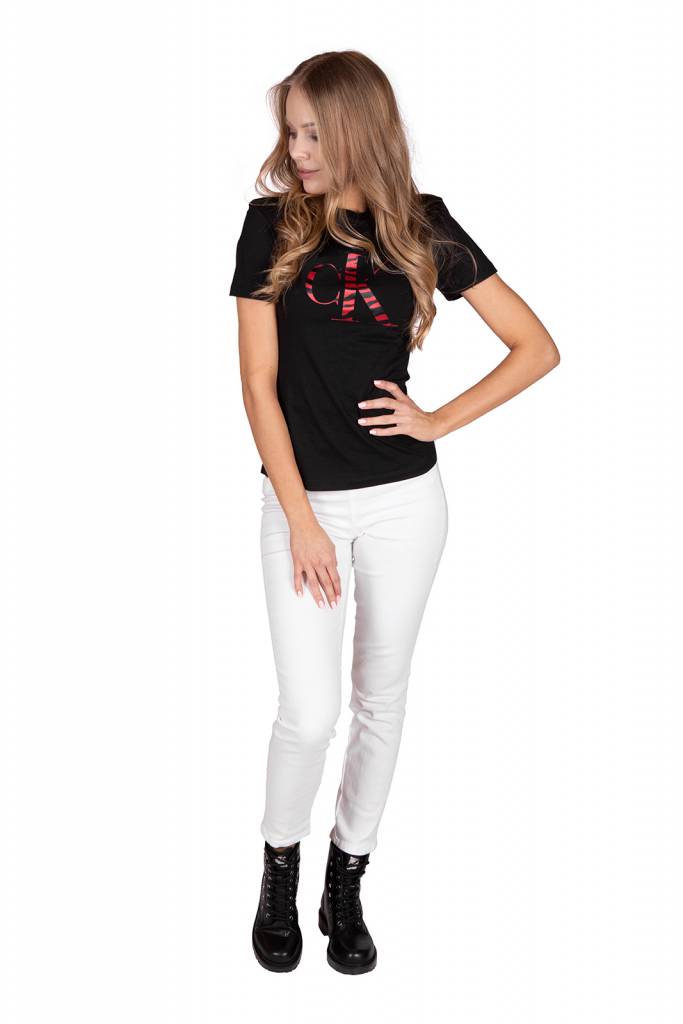 Detal stylizacja calvin klein jeans t-shirt damski zebra J20J214793 Detal stylizacja calvin klein jeans t-shirt damski zebra J20J214793