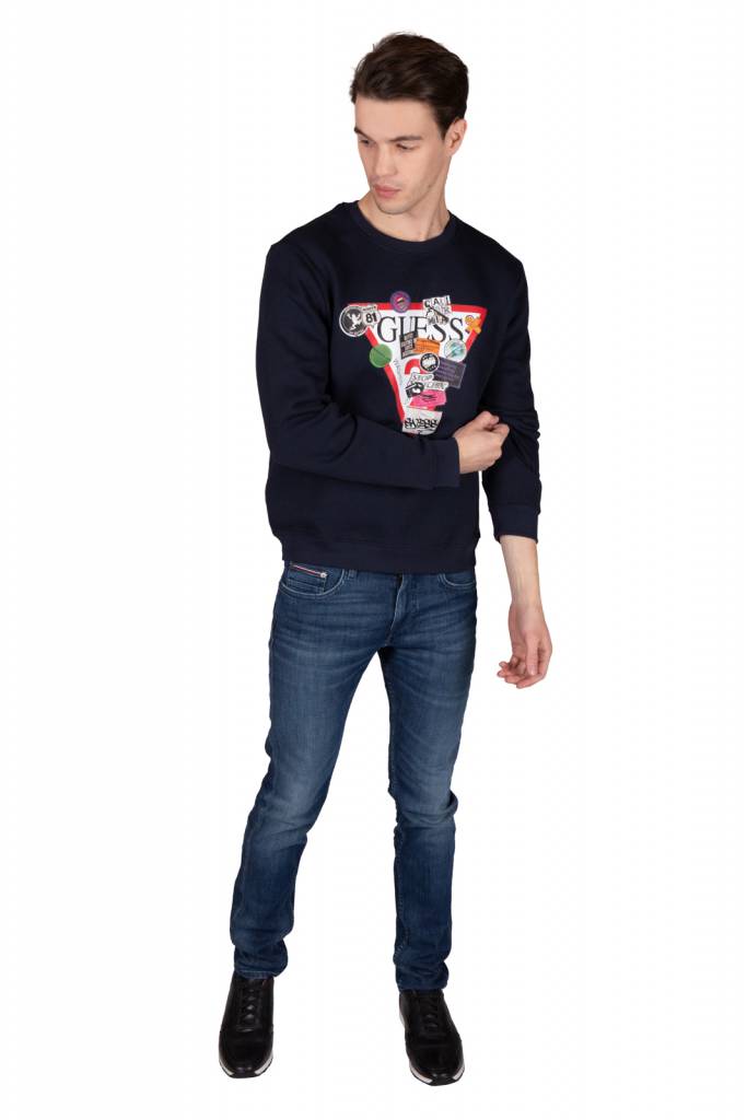 Detal stylizacja guess bluza edric M0BQ58 K9V31 Detal stylizacja guess bluza edric M0BQ58 K9V31