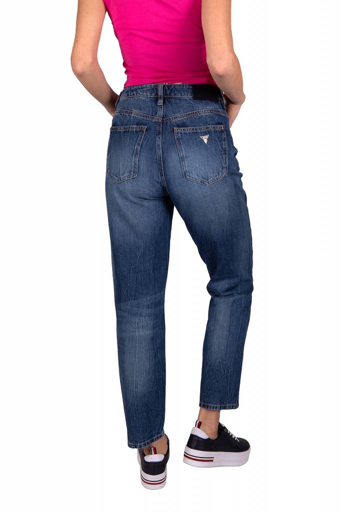 Tył guess jeansy mom damskie W0YA21 D3Y08