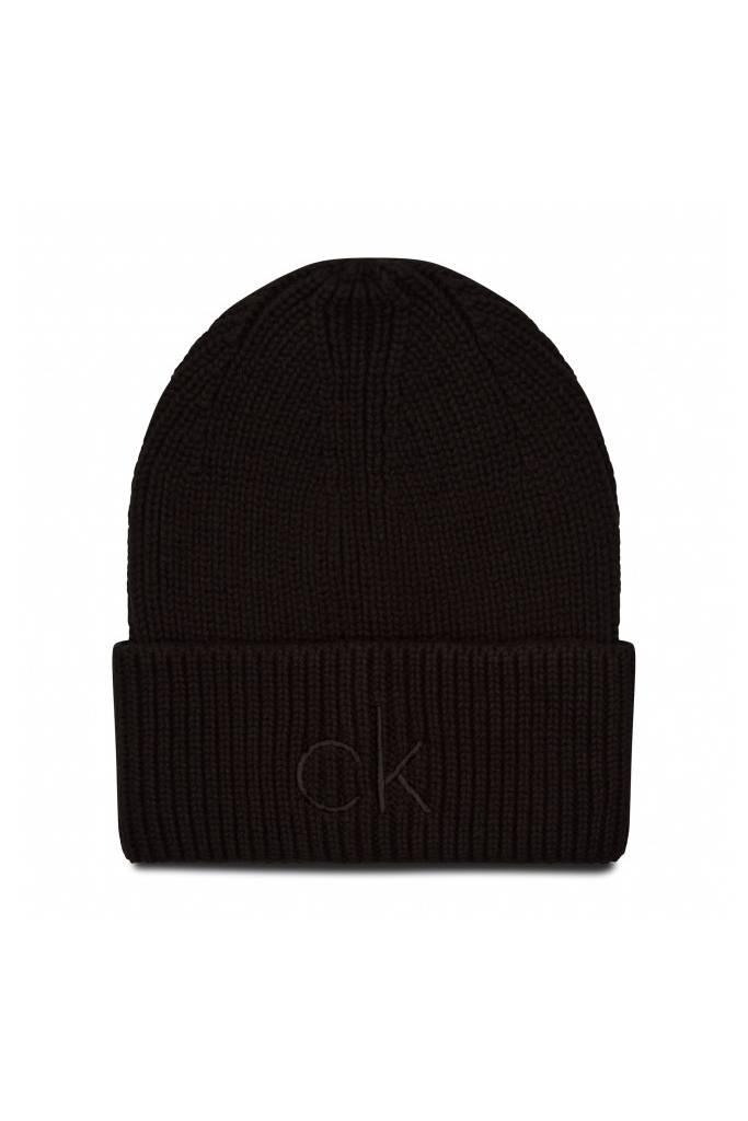 Detal stylizacja calvin klein czapka K60K607285 Detal stylizacja calvin klein czapka K60K607285