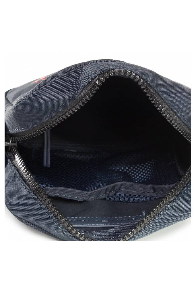 Przód tommy hilfiger saszetka męska signature AM0AM06393 Przód tommy hilfiger saszetka męska signature AM0AM06393
