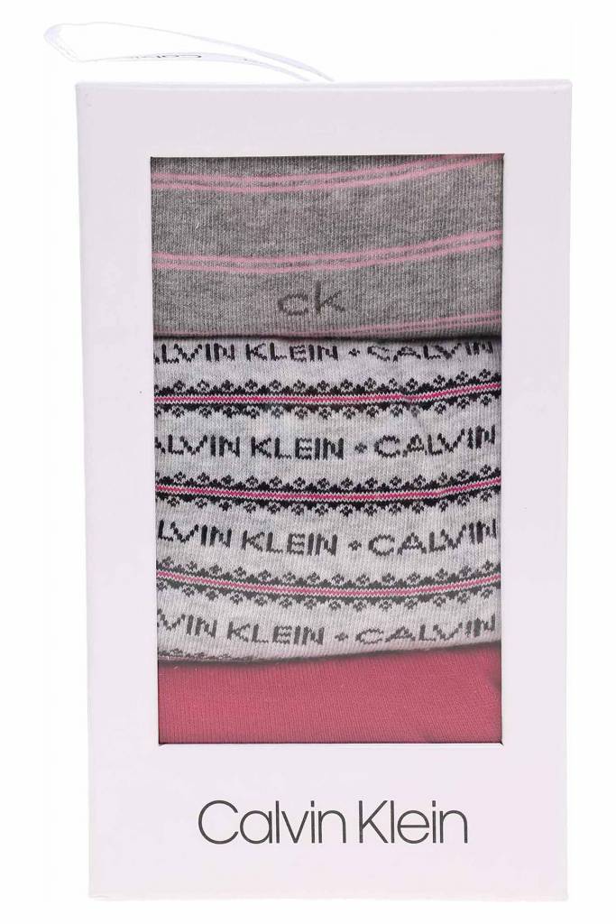 Detal stylizacja calvin klein skarpety 3-pack gift box 100002177