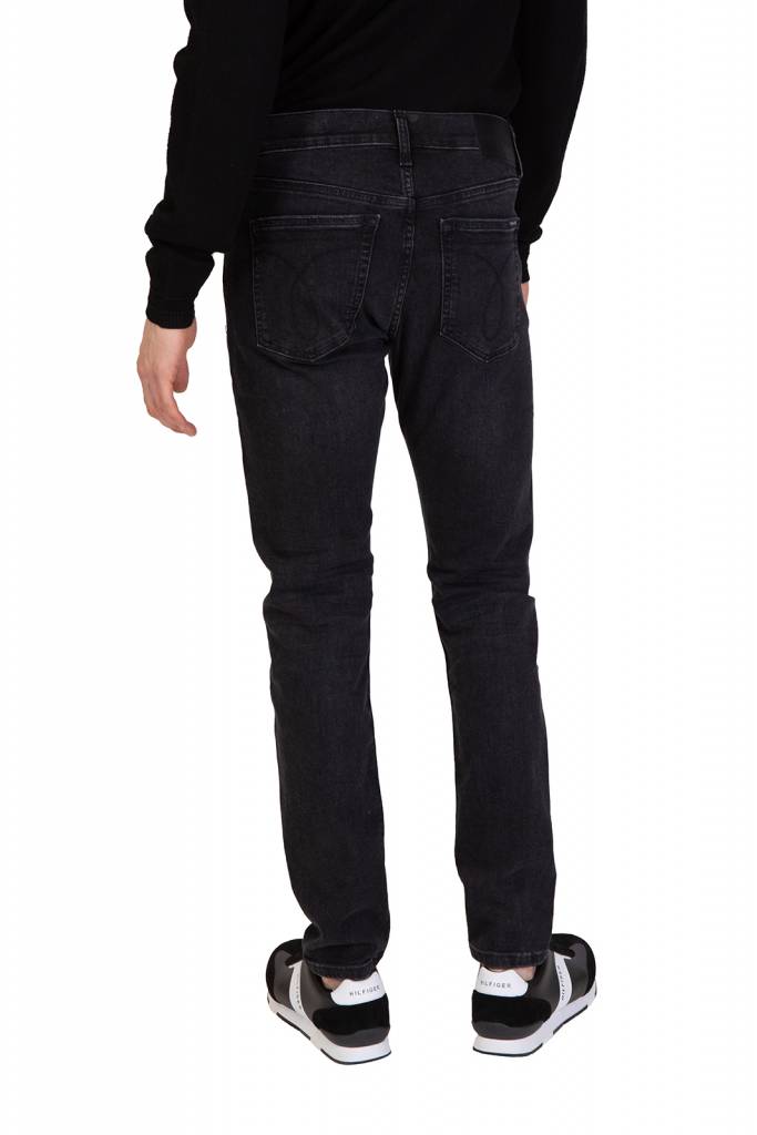 Tył calvin klein jeans jeansy slim taper J30J316145 Tył calvin klein jeans jeansy slim taper J30J316145