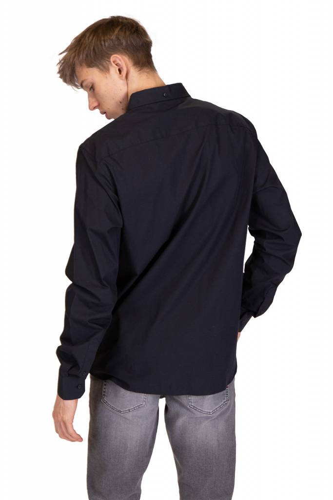 Tył calvin klein koszula poplin K10K104956