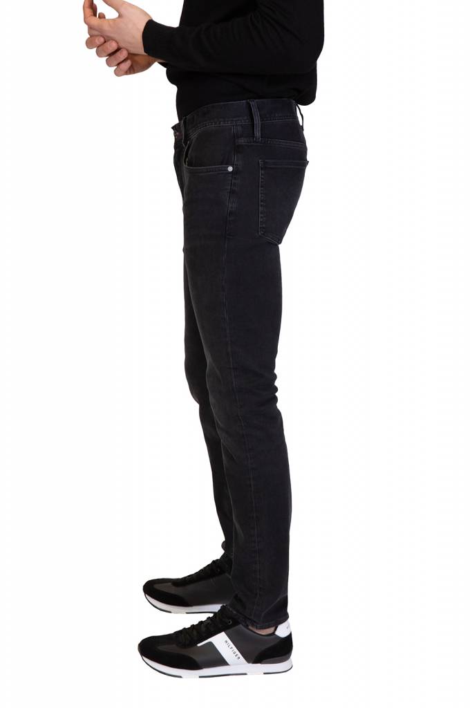 Przód tommy hilfiger jeansy layton extra MW0MW14452 Przód tommy hilfiger jeansy layton extra MW0MW14452