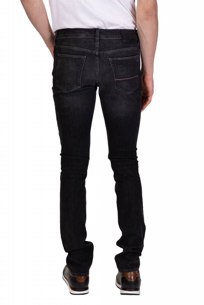 Tył tommy hilfiger jeansy layton MW0MW11108 Tył tommy hilfiger jeansy layton MW0MW11108